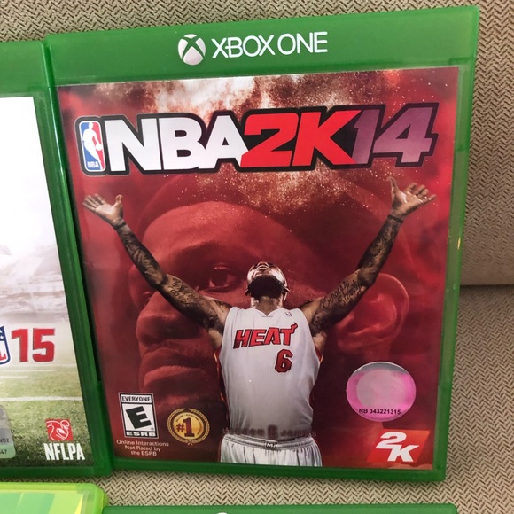 XBOX Game Bundle: Madden football, NBA Basketball, HALO Reach, Game of Thrones - Picture 3 of 8